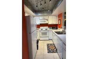 6102 7TH AVENUE, BRADENTON, FL 34209 - MLS#MFRA4558273
