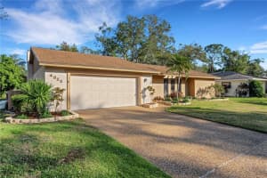 4855 HUNTLEIGH DRIVE, SARASOTA, FL 34233 Sold 04/18/23