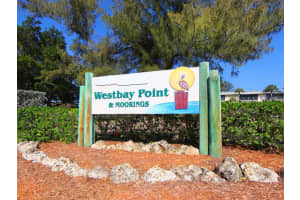 6200 FLOTILLA DRIVE, HOLMES BEACH, FL 34217 Sold 04/28/23