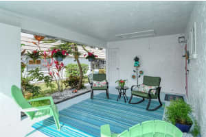 2327 AQUABLUFF PLACE, SARASOTA, FL 34231 Sold 04/03/23