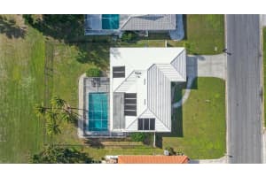 3229 VILLAGE GREEN DRIVE, SARASOTA, FL 34239 Sold 03/07/23