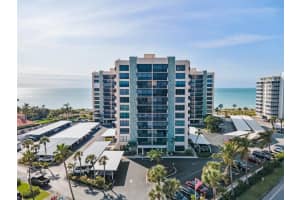 627 ALHAMBRA ROAD, VENICE, FL 34285 Sold 02/27/23