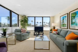 627 ALHAMBRA ROAD, VENICE, FL 34285 Sold 02/27/23