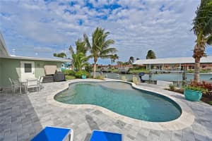 3711 ROYAL PALM DRIVE, BRADENTON, FL 34210 Sold 02/14/23