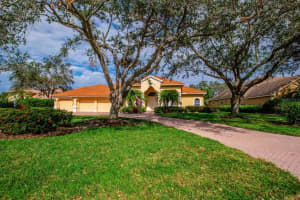 8858 BLOOMFIELD BOULEVARD, SARASOTA, FL 34238 Sold 04/28/23