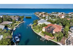 527 PUTTER LANE, LONGBOAT KEY, FL 34228 Sold 07/19/23