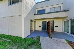 6874 WHITMAN WAY, SARASOTA, FL 34243 Sold 09/08/23