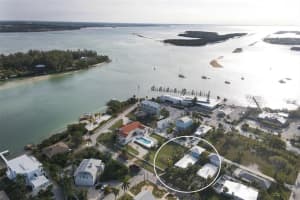 770 RUSSELL STREET, LONGBOAT KEY, FL 34228 Sold 05/27/23