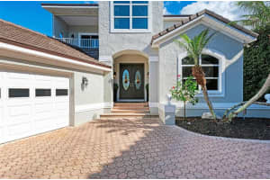 6111 MARBELLA BOULEVARD, APOLLO BEACH, FL 33572 Sold 05/18/23