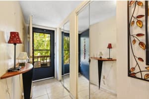 1621 Boathouse Cir, Sarasota, FL 34231, Sold 04/11/23