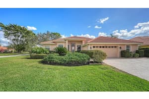 7215 Coachlight St, Sarasota, FL 34243, Sold 05/22/23