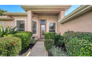 7215 Coachlight St, Sarasota, FL 34243, Sold 05/22/23