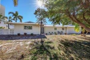 542 RANGER LANE, LONGBOAT KEY, FL 34228 Sold 04/07/23