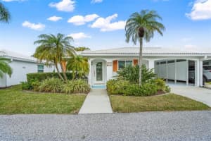 703 SPANISH DRIVE, LONGBOAT KEY, FL 34228 Sold 04/27/23