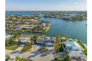 622 CONCORD LANE, HOLMES BEACH, FL 34217 Sold 05/24/23