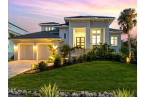 326 ISLAND CIRCLE, SARASOTA, FL 34242 Sold 05/30/23