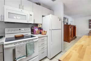 611 Gulf Dr N, Bradenton Beach, FL 34217, Sold 02/28/23