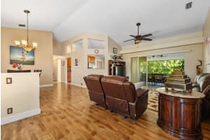 6736 DEERING CIRCLE, SARASOTA, FL 34240 Sold 05/03/23