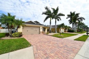 7227 35TH LANE, SARASOTA, FL 34243 Sold 06/28/23