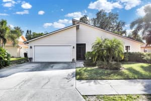 4059 Lancaster Dr