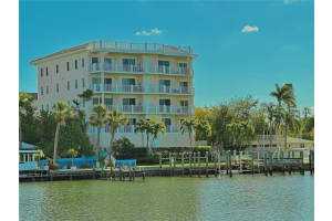 9008 MIDNIGHT PASS ROAD, SARASOTA, FL 34242 Sold 06/12/24