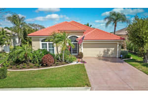 6815 SAGEBRUSH CIRCLE, SARASOTA, FL 34243 Sold 04/15/23