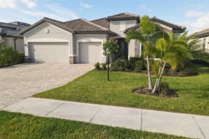 17724 POLO TRAIL, LAKEWOOD RANCH, FL 34211 Sold 03/23/23