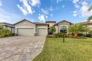 17724 POLO TRAIL, LAKEWOOD RANCH, FL 34211 Sold 03/23/23
