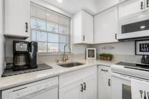 4705 5TH STREET, BRADENTON, FL 34207 Sold 03/28/23