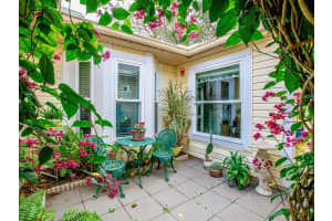 5023 82ND WAY, SARASOTA, FL 34243 Sold 03/23/23