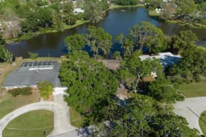 725 WESTLAKE CIRCLE, SARASOTA, FL 34232 Sold 06/18/24