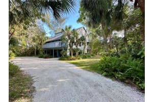 356 ISLAND CIRCLE, SARASOTA, FL 34242 Sold 06/28/23