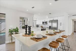 3963 GLEN OAKS MANOR DRIVE, SARASOTA, FL 34232 Sold 04/03/23