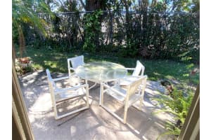 390 301 BOULEVARD, BRADENTON, FL 34205 Sold 04/24/23