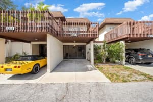 3233 RAMBLEWOOD DRIVE, SARASOTA, FL 34237 Sold 08/21/23