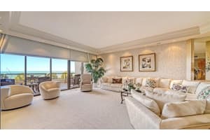415 L AMBIANCE DRIVE, LONGBOAT KEY, FL 34228 Sold 10/26/23