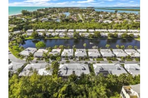 578 SPANISH DRIVE, LONGBOAT KEY, FL 34228 Sold 05/19/23