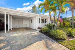 578 SPANISH DRIVE, LONGBOAT KEY, FL 34228 Sold 05/19/23