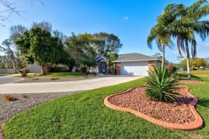 9006 60TH AVENUE, BRADENTON, FL 34202 Sold 04/12/23