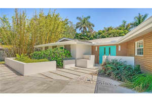 217 BIRD KEY DRIVE, SARASOTA, FL 34236 Sold 06/20/23