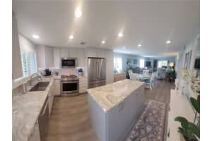 727 SPANISH DRIVE, LONGBOAT KEY, FL 34228 Sold 11/06/23