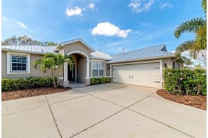 10433 Old Grove Circle, Bradenton, Florida 34212