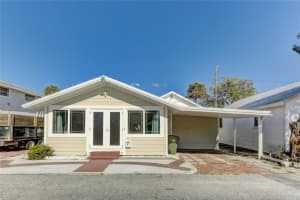 37 BRADEN CASTLE DRIVE, BRADENTON, FL 34208 Sold 06/16/23