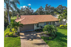 3882 Torrey Pines Boulevard, Sarasota, Florida 34238