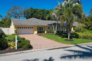 606 OWL WAY, SARASOTA, FL 34236 Sold 04/11/23