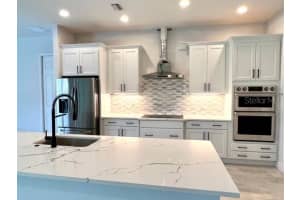 15918 39TH GLEN, PARRISH, FL 34219 Sold 04/10/24