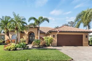 5196 FAR OAK CIRCLE, SARASOTA, FL 34238 Sold 04/17/23