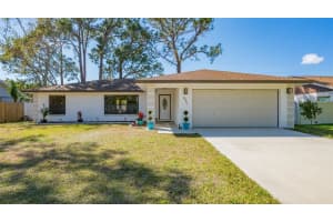 8461 CYPRESS LAKE CIRCLE, SARASOTA, FL 34243 Sold 04/28/23