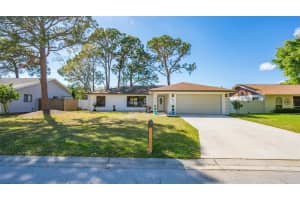 8461 CYPRESS LAKE CIRCLE, SARASOTA, FL 34243 Sold 04/28/23