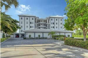 400 GOLDEN GATE POINT, SARASOTA, FL 34236 Sold 06/09/23